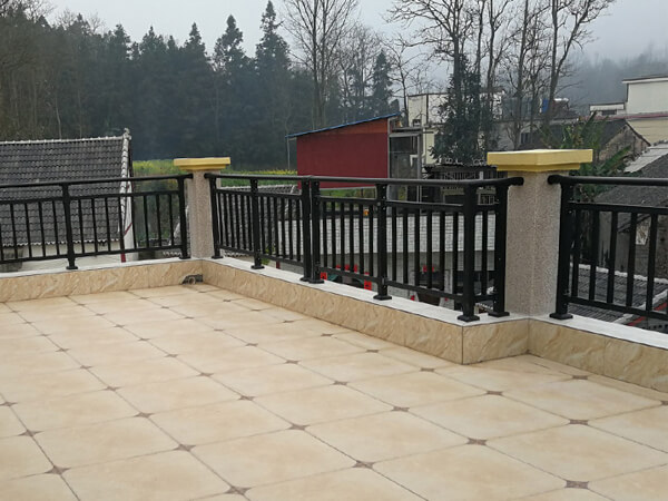 哪里可以定制陽臺護欄？