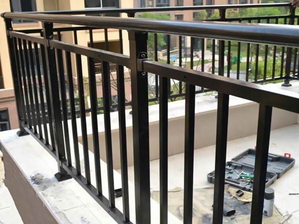 陽臺圍欄的材質(zhì)有哪些? 陽臺圍欄的材質(zhì)有哪些?