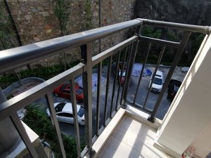 陽(yáng)臺(tái)護(hù)欄定制定做說(shuō)明