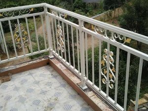 陽(yáng)臺(tái)護(hù)欄采購(gòu)技巧