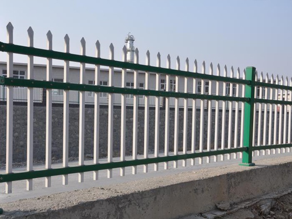 圍欄和圍墻護欄一樣嗎？看過這里你就知道了！