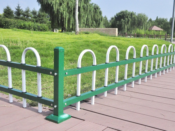 圍欄和圍墻護欄一樣嗎？看過這里你就知道了！