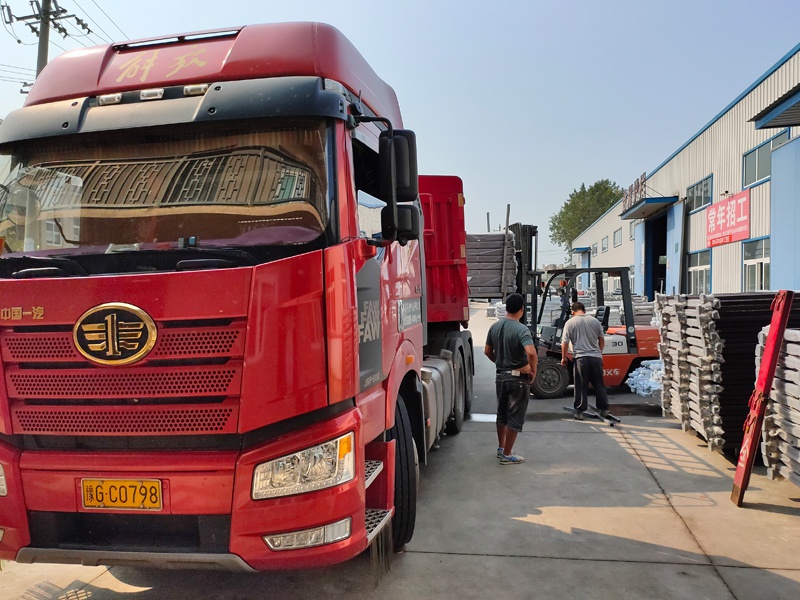 金用護欄2020年9月8日鋅鋼陽臺護欄發貨！