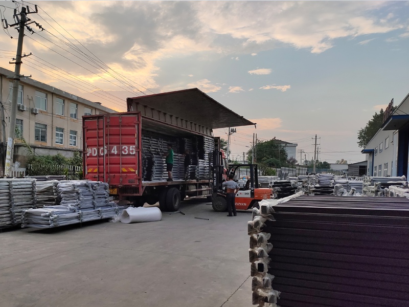 金用護(hù)欄2020年9月9日鋅鋼陽(yáng)臺(tái)護(hù)欄發(fā)貨! 金用護(hù)欄2020年9月9日鋅鋼陽(yáng)臺(tái)護(hù)欄發(fā)貨!