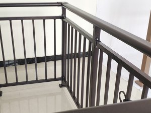 噴塑陽臺護欄與噴漆陽臺護欄相比有什么優勢？