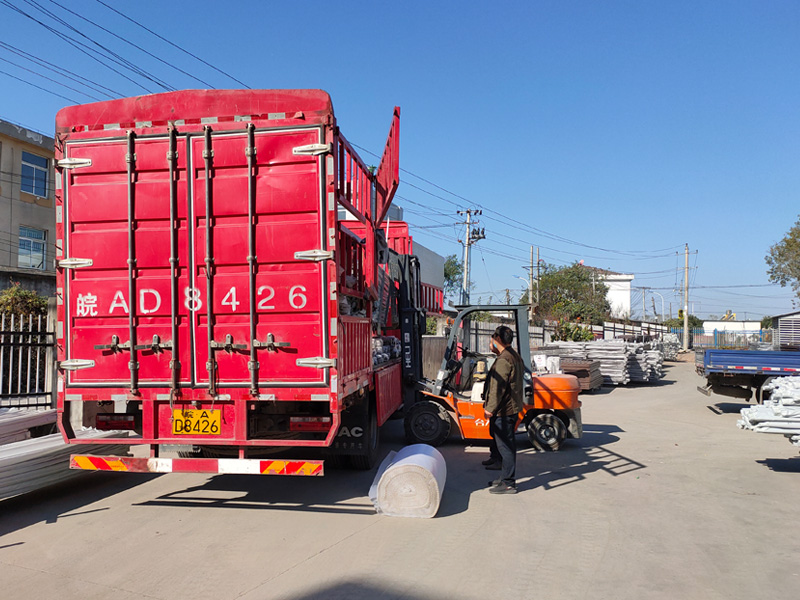 金用護(hù)欄2020年11月4日上午鋅鋼陽臺(tái)護(hù)欄發(fā)貨! 金用護(hù)欄2020年11月4日上午鋅鋼陽臺(tái)護(hù)欄發(fā)貨!