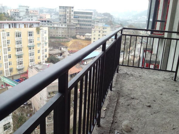 鋅鋼護(hù)欄顏色有哪些？