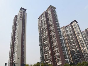 常州星河國(guó)際小區(qū)飄窗護(hù)欄、樓梯扶手定制