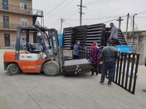 金用護(hù)欄2020年12月1日鋅鋼百葉窗發(fā)貨！