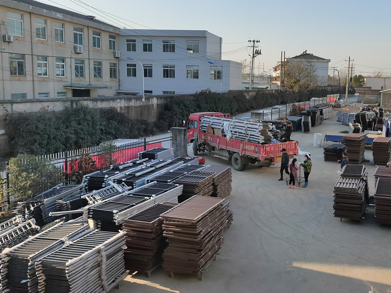 金用護(hù)欄2020年12月15日鋅鋼陽(yáng)臺(tái)護(hù)欄發(fā)貨! 金用護(hù)欄2020年12月15日鋅鋼陽(yáng)臺(tái)護(hù)欄發(fā)貨!