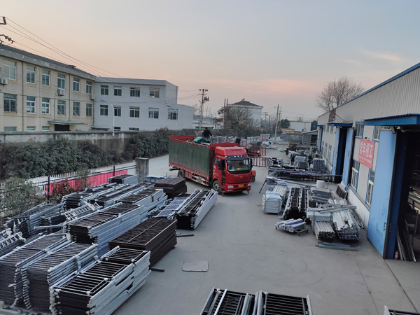 金用護(hù)欄2020年12月22日鋅鋼陽臺護(hù)欄發(fā)貨! 金用護(hù)欄2020年12月22日鋅鋼陽臺護(hù)欄發(fā)貨!