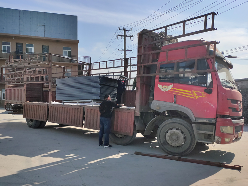 金用護欄2021年1月14日鋅鋼百葉窗發貨！