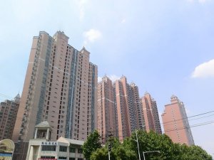 合肥東海星城小區空調護欄、樓梯扶手定制