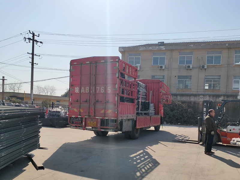 金用護(hù)欄2021年1月19日鋅鋼飄窗護(hù)欄發(fā)貨！