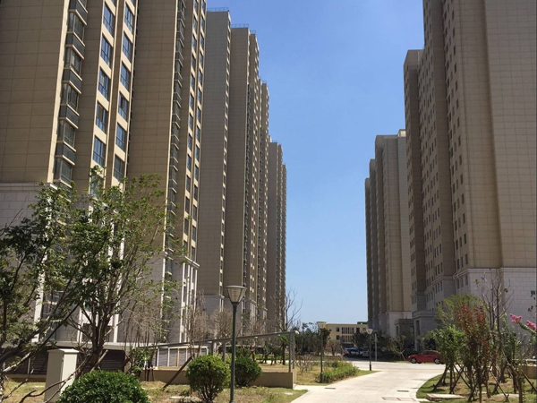 淮北桓湖花園小區鋅鋼陽臺護欄、鋅鋼百葉窗定制