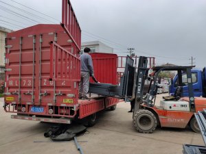 金用護(hù)欄2021年4月2日鋁合金百葉窗發(fā)貨！