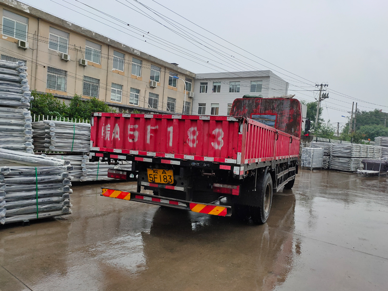 金用護欄2021年6月26日鋅鋼陽臺護欄發貨！