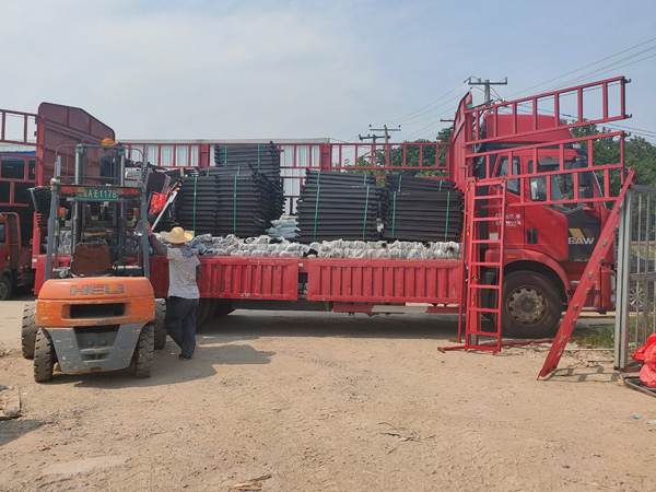 金用護(hù)欄2021年7月15日鋅鋼空調(diào)護(hù)欄發(fā)貨! 金用護(hù)欄2021年7月15日鋅鋼空調(diào)護(hù)欄發(fā)貨!