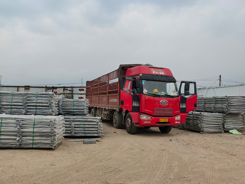 金用護欄2021年7月17日鋅鋼陽臺護欄發貨！