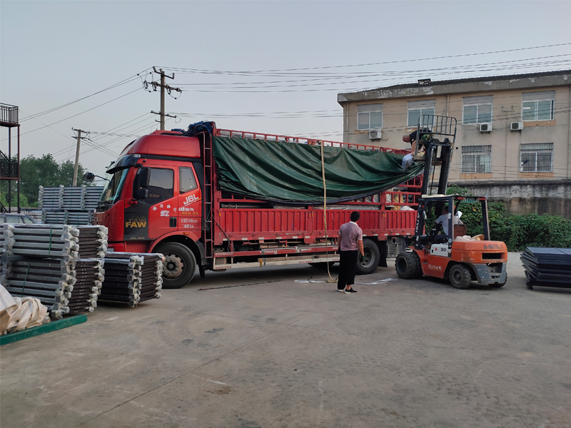 金用護欄2021年7月30日鋅鋼陽臺護欄發貨！