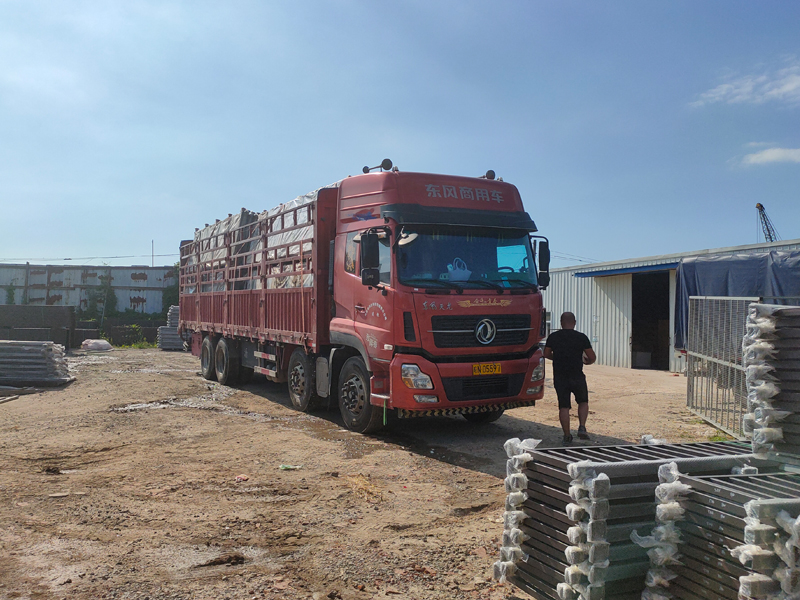 金用護欄2021年8月4日鋅鋼陽臺護欄發貨！