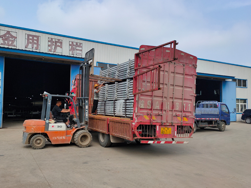 金用護欄2021年9月2日鋅鋼陽臺護欄發貨! 金用護欄2021年9月2日鋅鋼陽臺護欄發貨!