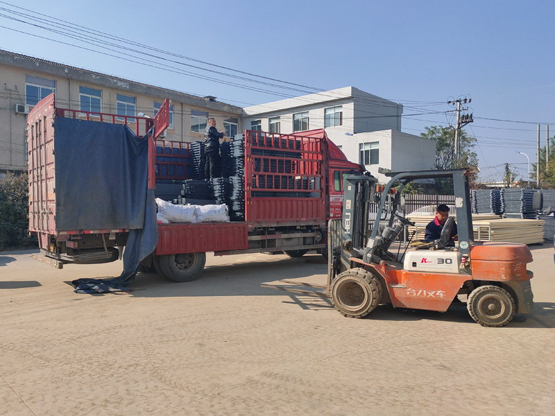 金用護欄2021年11月27日鋅鋼欄桿發(fā)貨! 金用護欄2021年11月27日鋅鋼欄桿發(fā)貨!