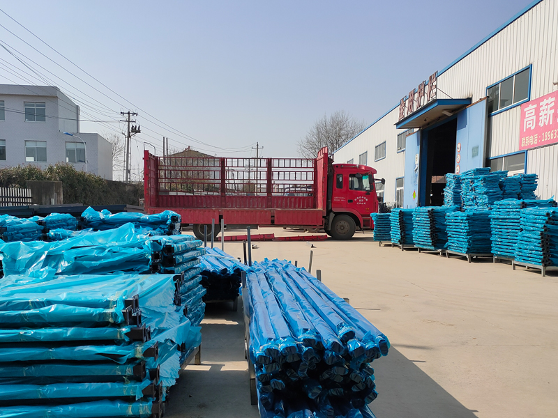 金用護欄2022年3月7日鋅鋼陽臺欄桿裝車發貨！