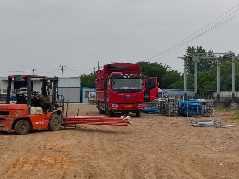 金用護欄2022年5月27日鋅鋼欄桿裝車發貨！