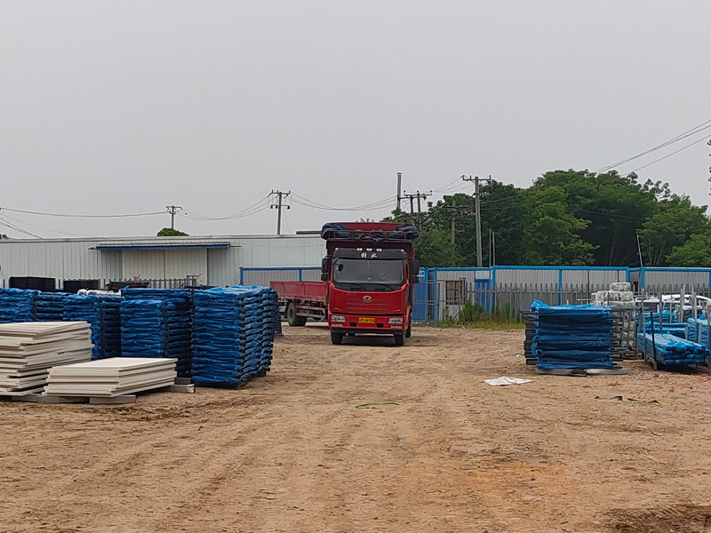 金用護欄2022年6月1日鋅鋼百葉窗裝車發貨! 金用護欄2022年6月1日鋅鋼百葉窗裝車發貨!