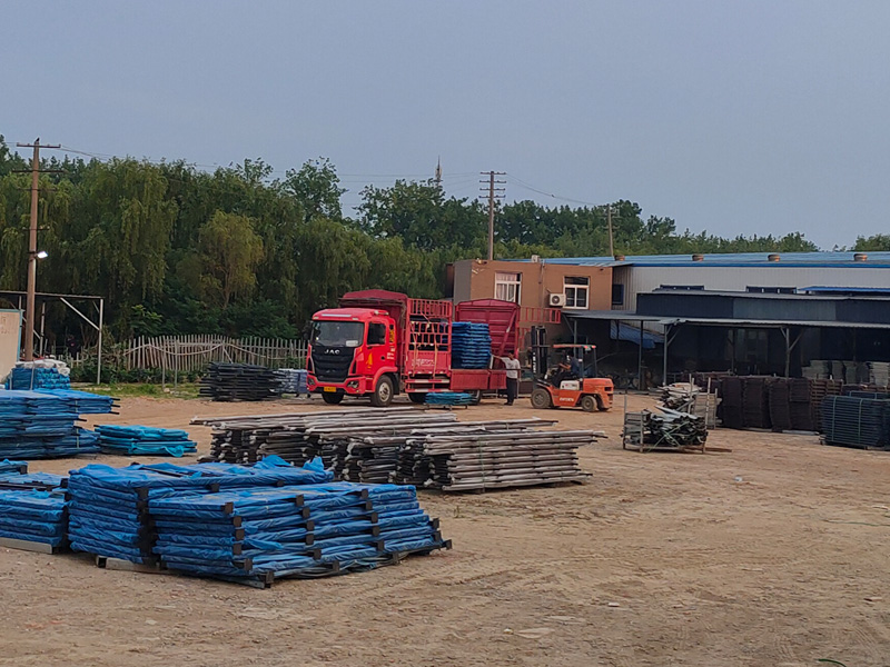 金用護(hù)欄2022年6月25日鋅鋼陽臺(tái)護(hù)欄裝車發(fā)貨! 金用護(hù)欄2022年6月25日鋅鋼陽臺(tái)護(hù)欄裝車發(fā)貨!