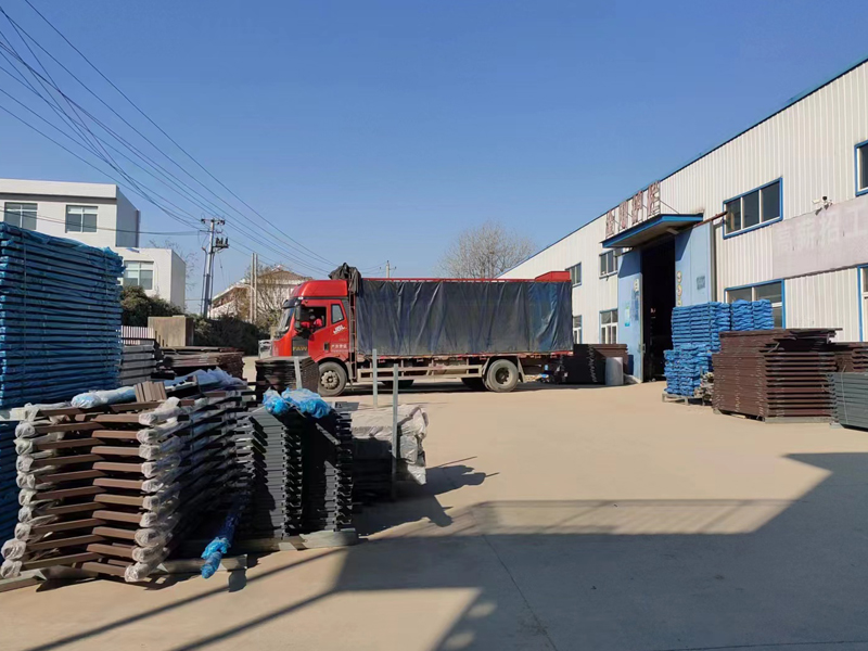 金用護欄2022年12月23日鋅鋼飄窗護欄裝車發貨！