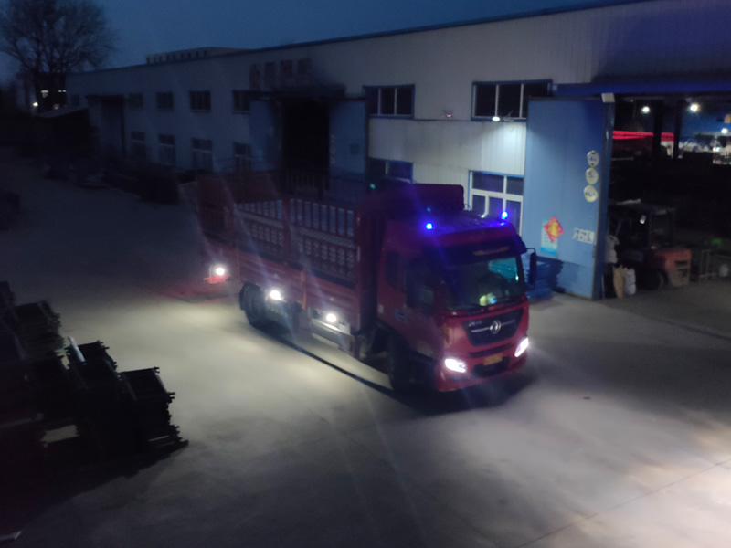 金用護欄2023年3月31日鋅鋼圍墻護欄裝車發貨！