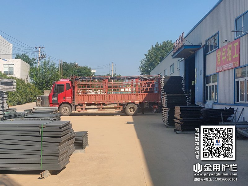 2023年8月7日鋅鋼百葉窗裝車發(fā)貨! 2023年8月7日鋅鋼百葉窗裝車發(fā)貨!