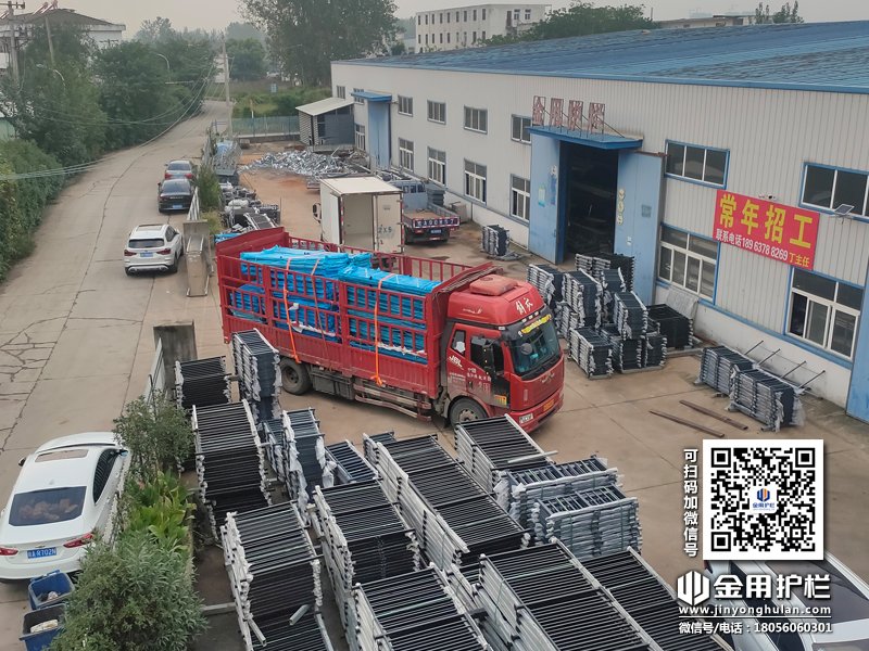 2023年9月19日鋅鋼護窗欄桿裝車發(fā)貨！