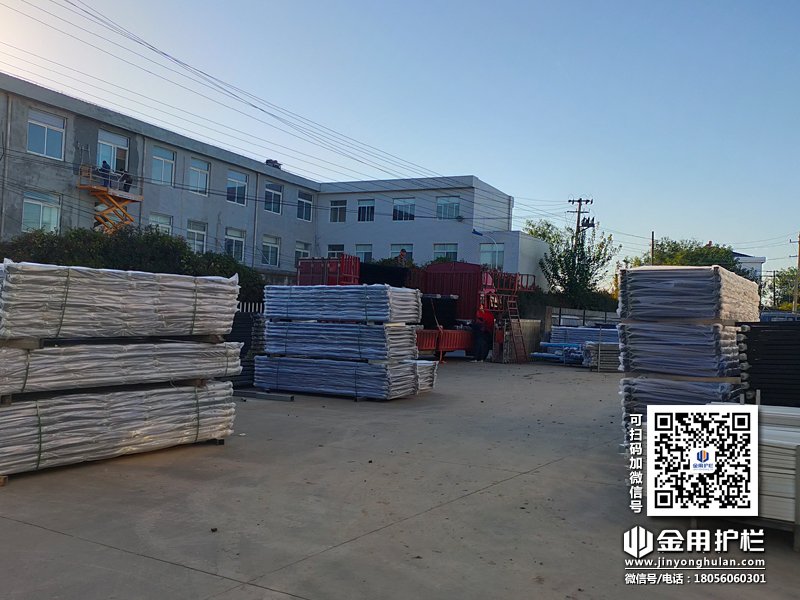 2023年11月6日鋅鋼圍墻護(hù)欄裝車發(fā)貨! 2023年11月6日鋅鋼圍墻護(hù)欄裝車發(fā)貨!