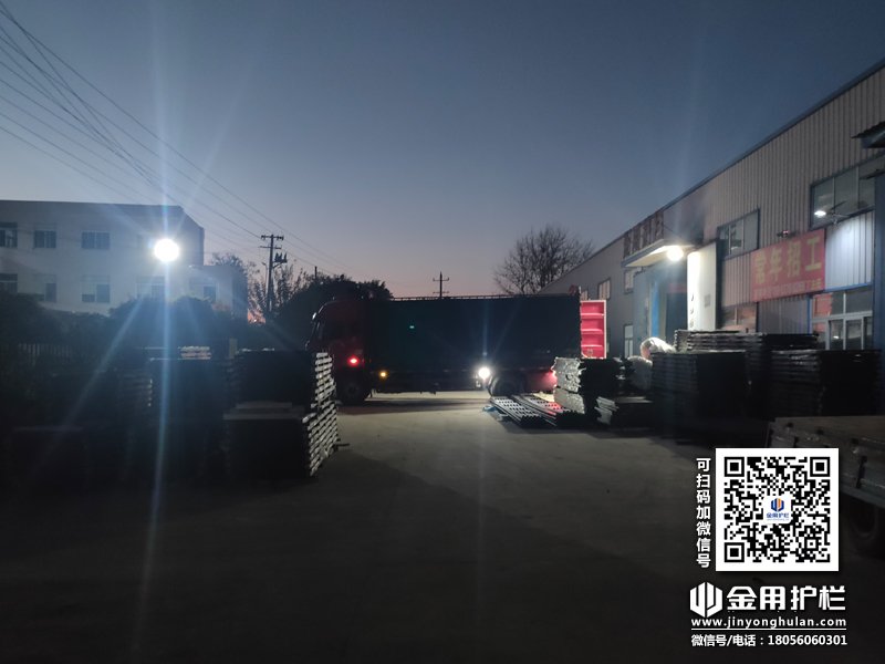 2023年11月24日鋅鋼百葉窗裝車(chē)發(fā)貨! 2023年11月24日鋅鋼百葉窗裝車(chē)發(fā)貨!