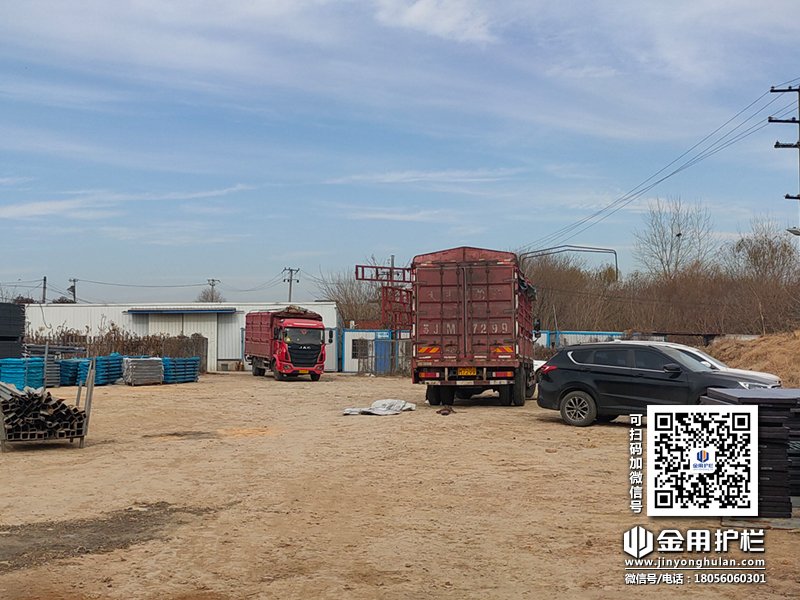 2023年12月12日鋅鋼飄窗護欄裝車發(fā)貨！