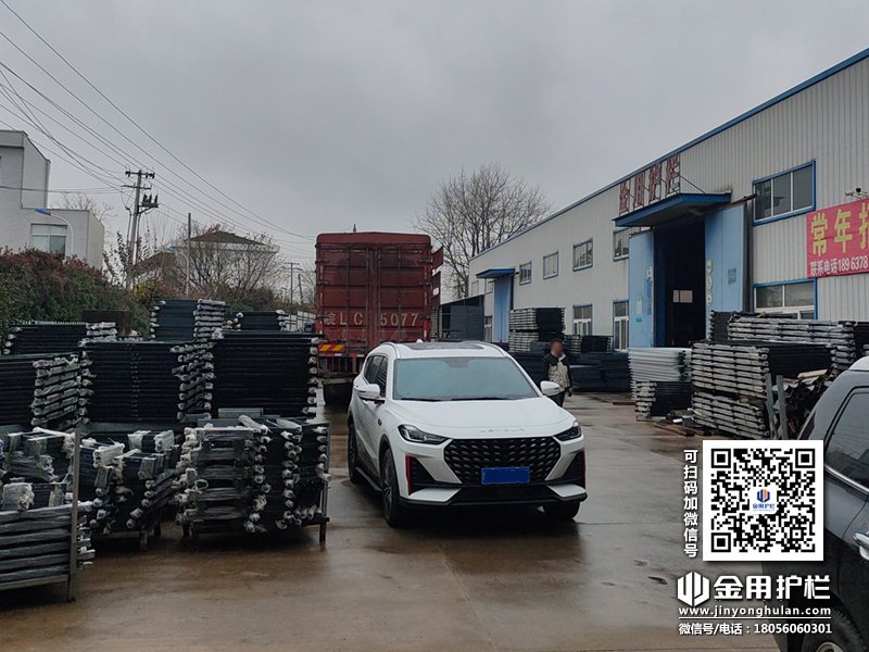 2023年12月14日鋅鋼圍墻護欄裝車發(fā)貨！