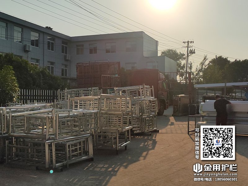 2024年6月13日鋅鋼百葉窗裝車發貨! 2024年6月13日鋅鋼百葉窗裝車發貨!