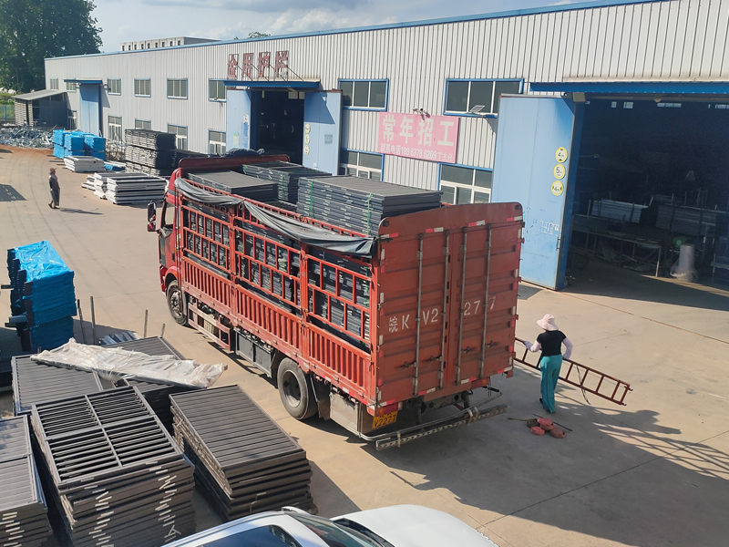 2024年7月26日鋅鋼百葉窗裝車(chē)發(fā)貨！