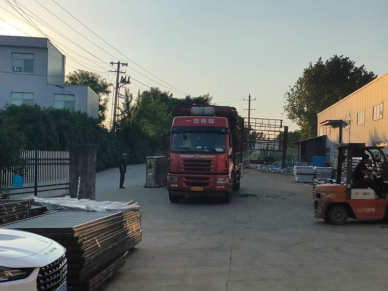 2024年7月30日鋅鋼百葉窗裝車發貨! 2024年7月30日鋅鋼百葉窗裝車發貨!