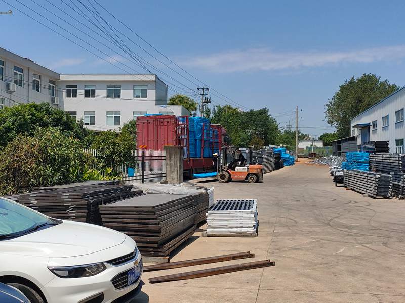 2024年8月6日鋅鋼陽臺護(hù)欄裝車發(fā)貨! 2024年8月6日鋅鋼陽臺護(hù)欄裝車發(fā)貨!