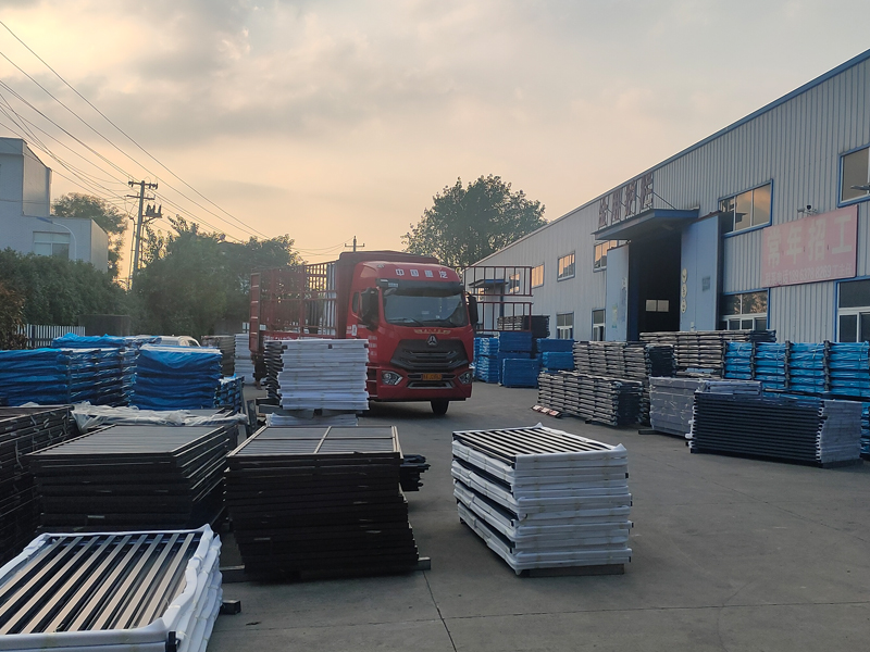 2024年8月21日鋁合金百葉窗裝車發貨! 2024年8月21日鋁合金百葉窗裝車發貨!