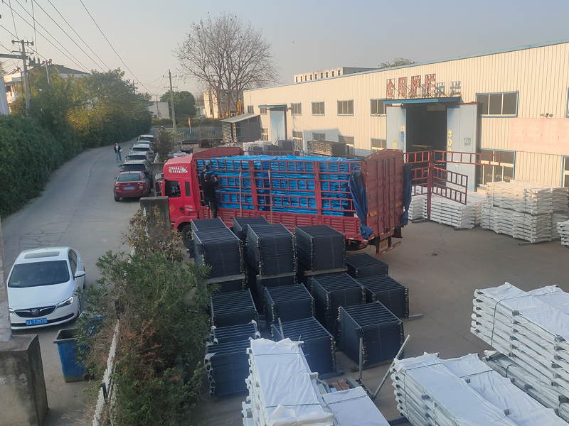 2024年11月13日鋅鋼樓梯欄桿扶手裝車發貨! 2024年11月13日鋅鋼樓梯欄桿扶手裝車發貨!