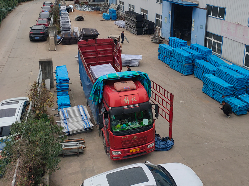 2024年11月19日鋅鋼圍墻護(hù)欄裝車發(fā)貨! 2024年11月19日鋅鋼圍墻護(hù)欄裝車發(fā)貨!