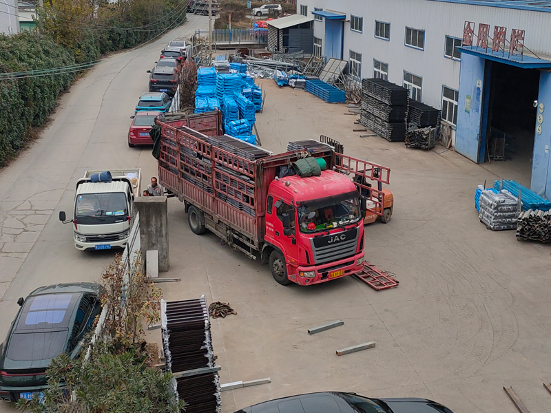 2024年12月10日鋅鋼護窗欄桿裝車發貨！