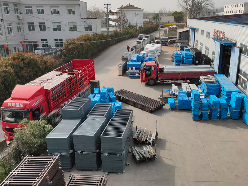 2025年3月24日鋁合金百葉窗裝車發貨！