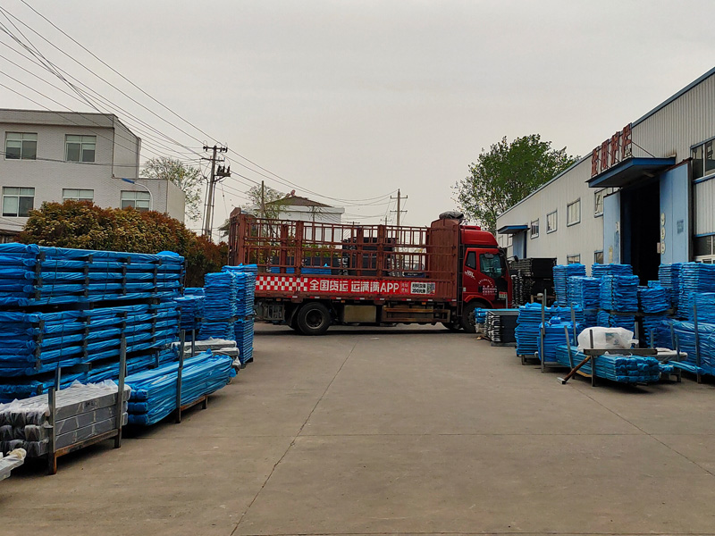 2025年4月12日鋁合金百葉窗裝車發(fā)貨! 2025年4月12日鋁合金百葉窗裝車發(fā)貨!