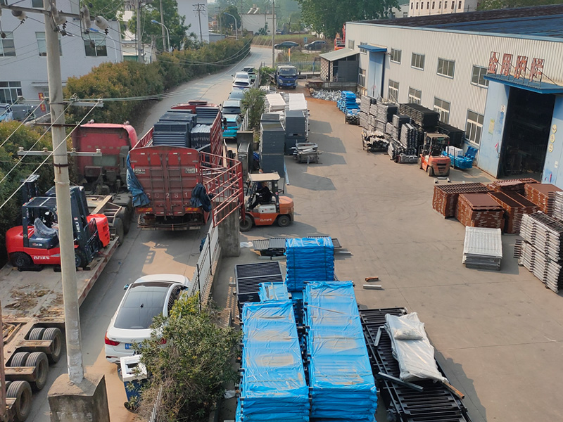 2025年4月28日鋅鋼百葉窗裝車發貨! 2025年4月28日鋅鋼百葉窗裝車發貨!